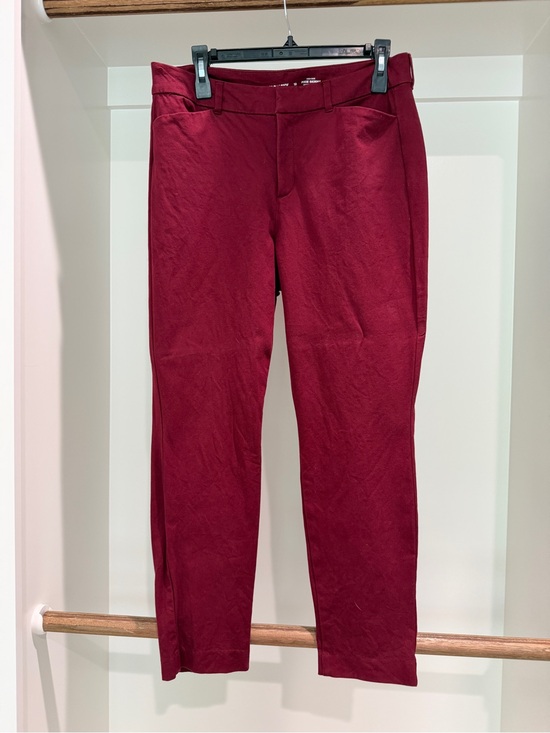 Old Navy Pants - Old Navy women’s Burgundy Stretch Dress Pants